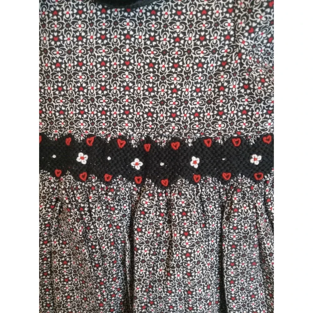 Sarah Louise (England) Hands mocked Black Velvet Collar Floral Print Size‎ 18 MS